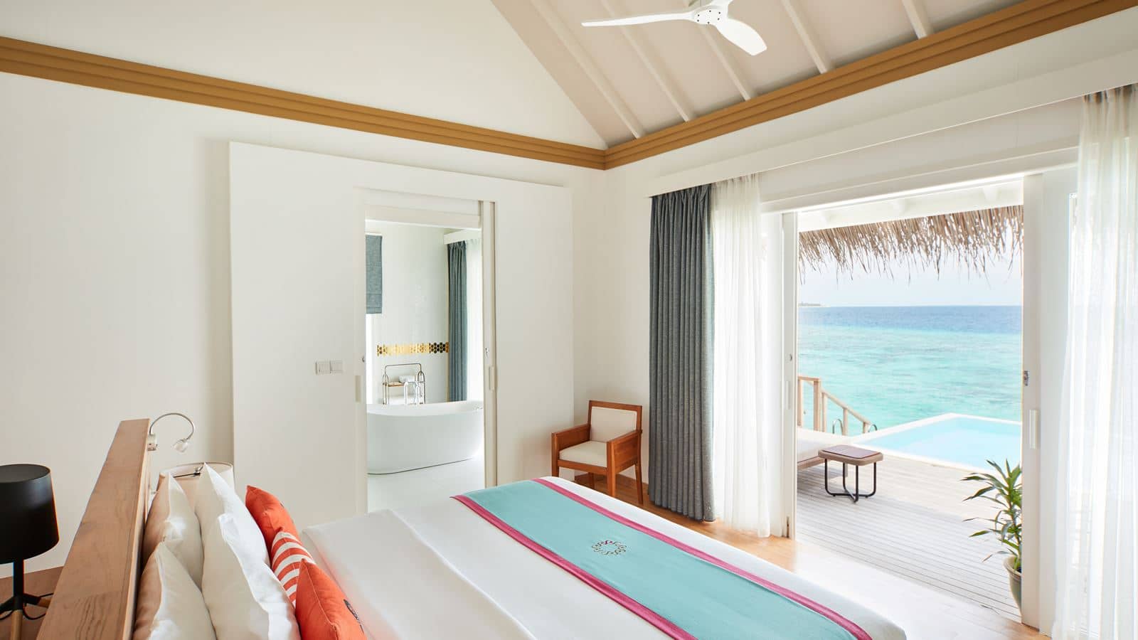 rooms-ocean-residence-with-pool