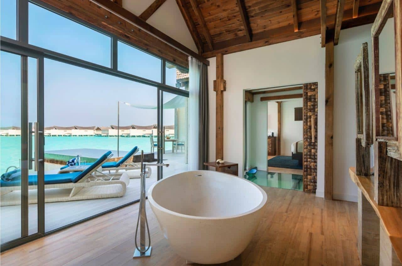 rooms-overwater-pool-villa-ocean