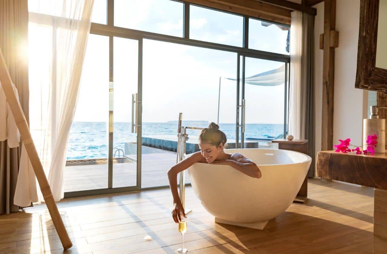 rooms-overwater-pool-villa-ocean