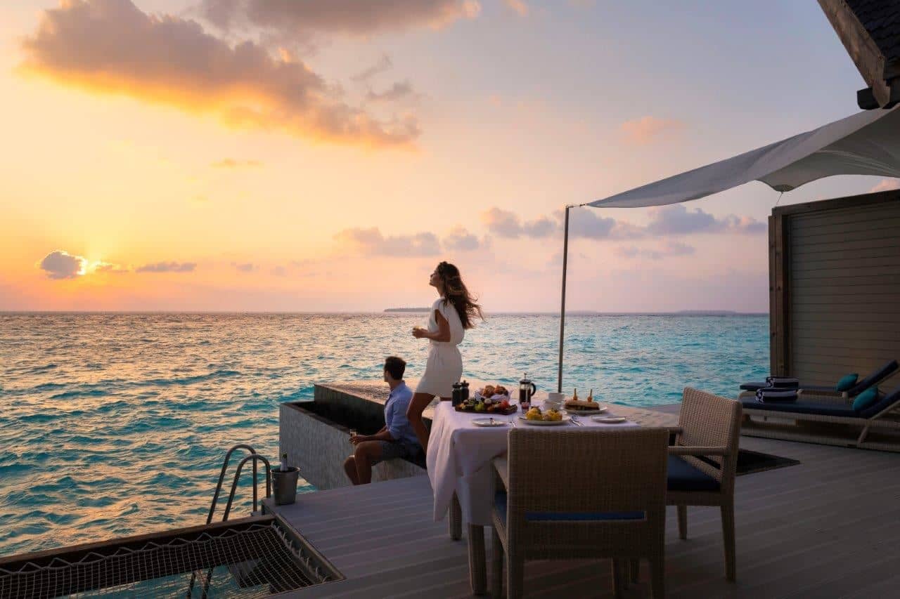 rooms-overwater-pool-villa-sunrise