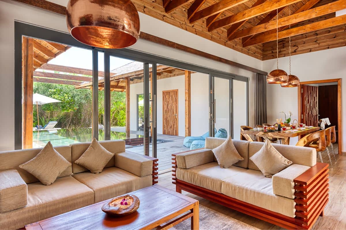 rooms-fourbedroom-beach-pool-residence