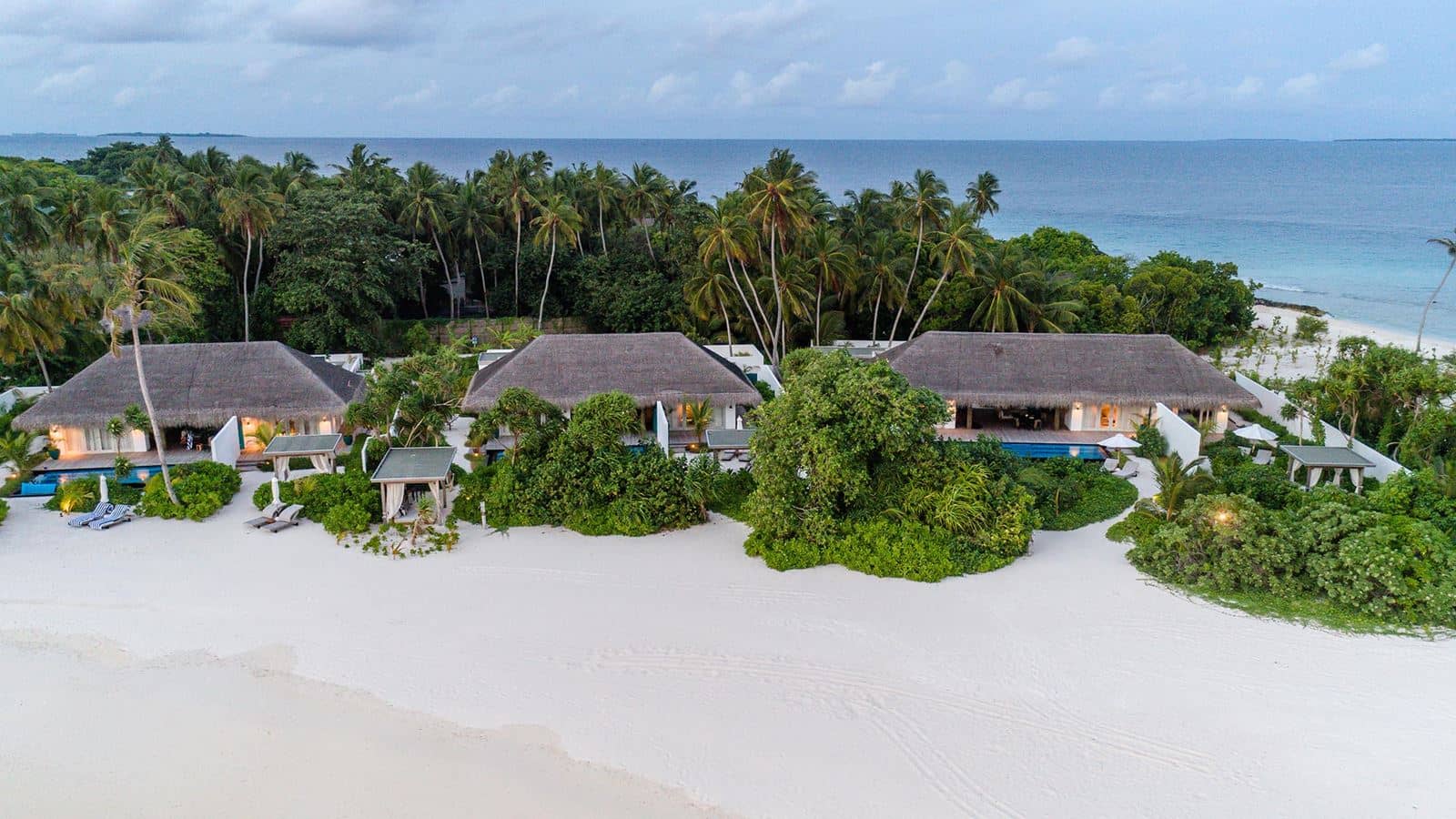 rooms-three-bedroom-sunset-beach-villa-with-pool