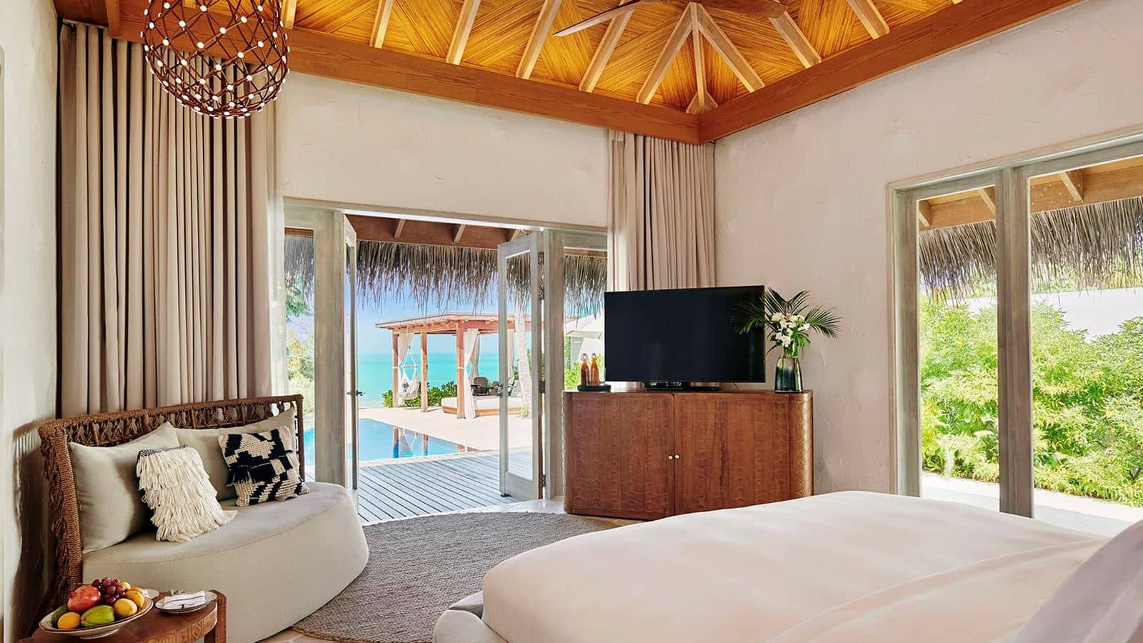 rooms-two-bedroom-sunset-beach-villa-with-pool