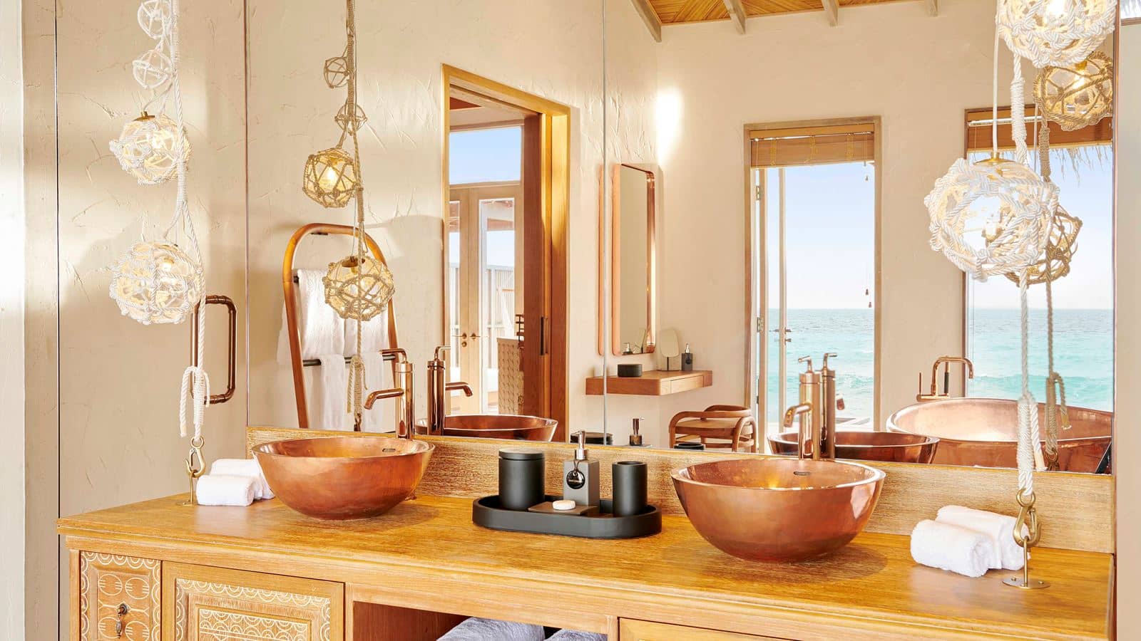 rooms-sunrise-water-villa-with-pool