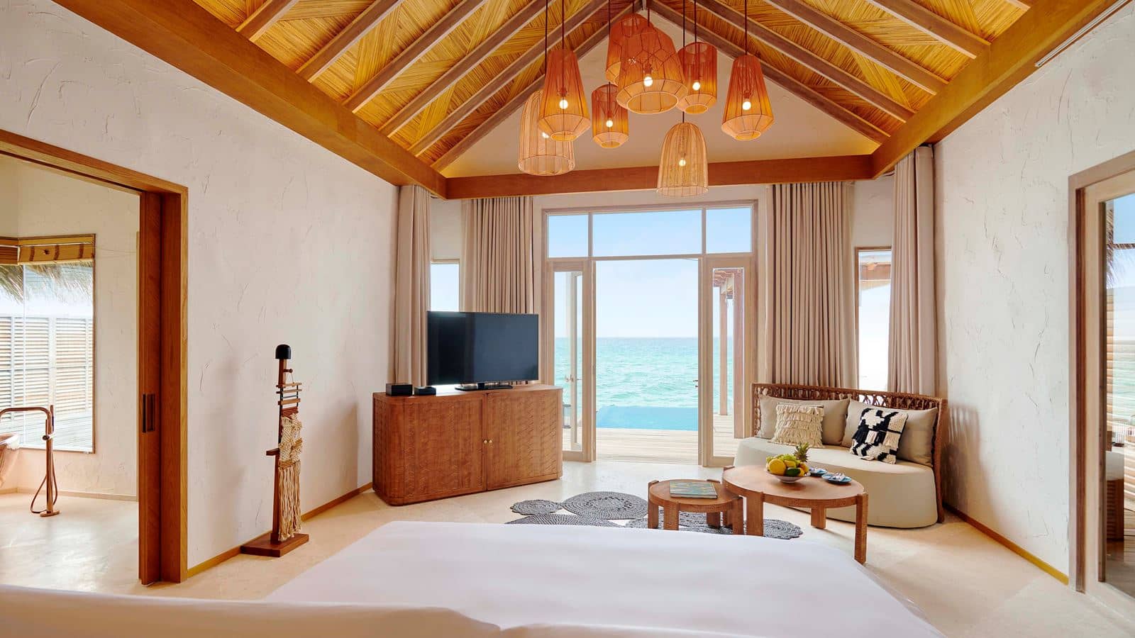 rooms-sunrise-water-villa-with-pool
