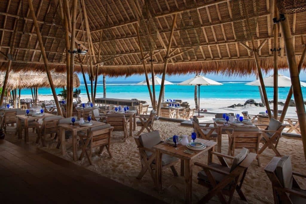 restaurants-beach-club-grill
