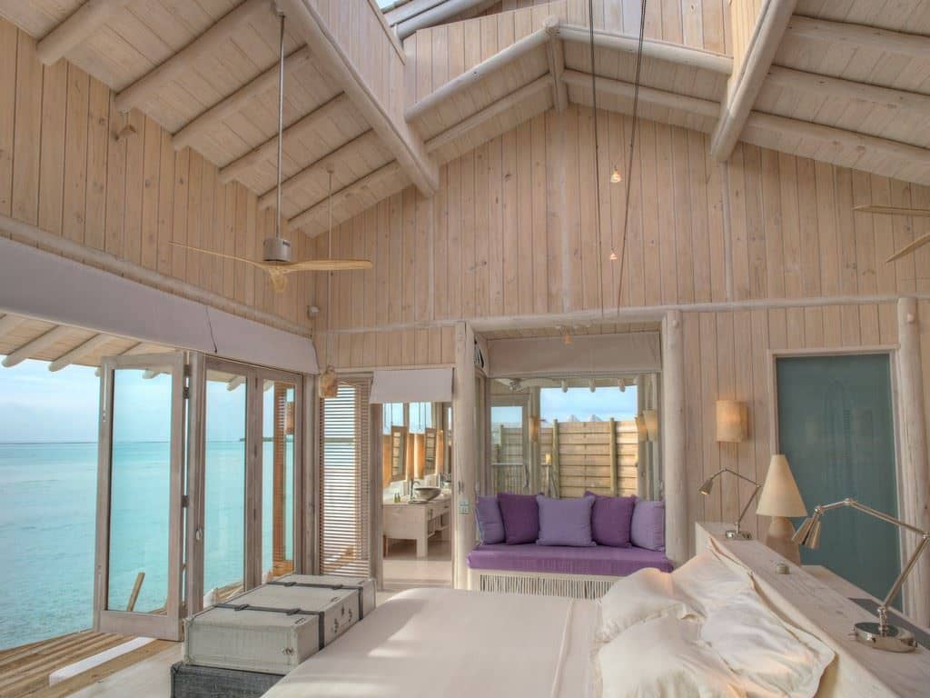 rooms-1-bedroom-water-retreat-with-slide