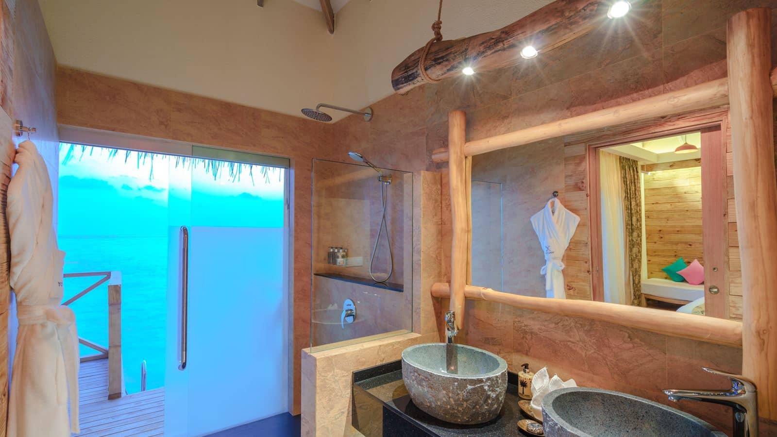 rooms-lagoon-suite