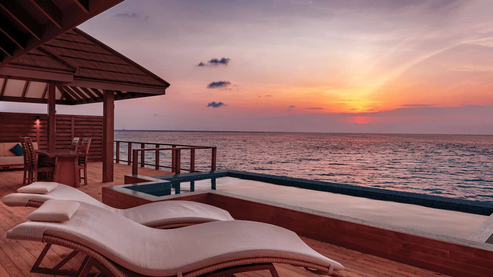 rooms-water-suite