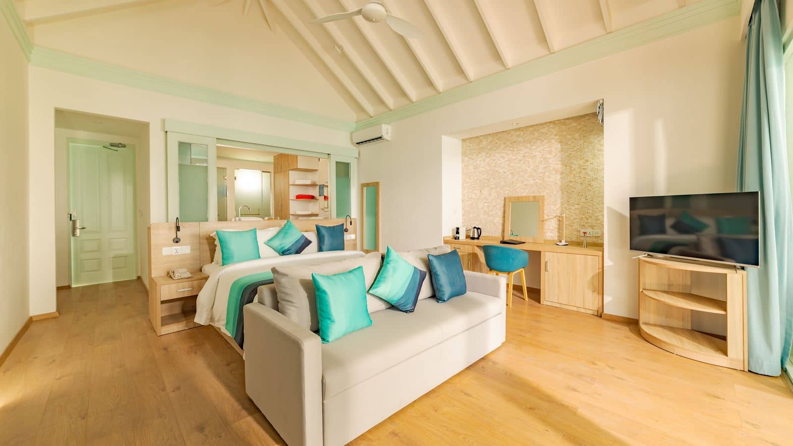 rooms-two-bedroom-lagoon-villa-with-pool-+-slide