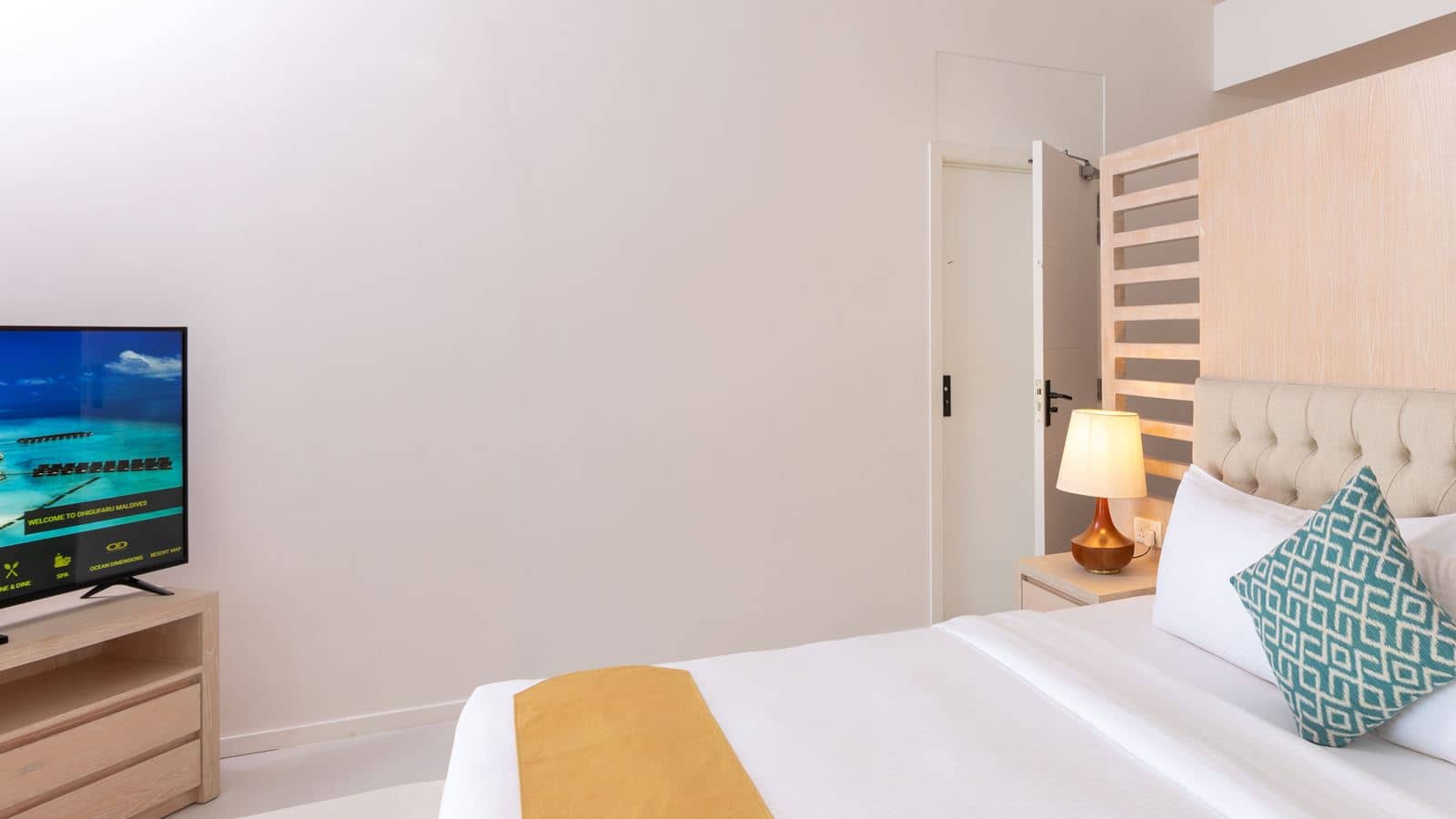 rooms-2-bedroom-family-beach-villa