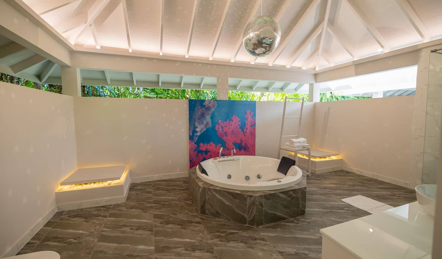 rooms-2-bedroom-ocean-beach-villa-with-pool