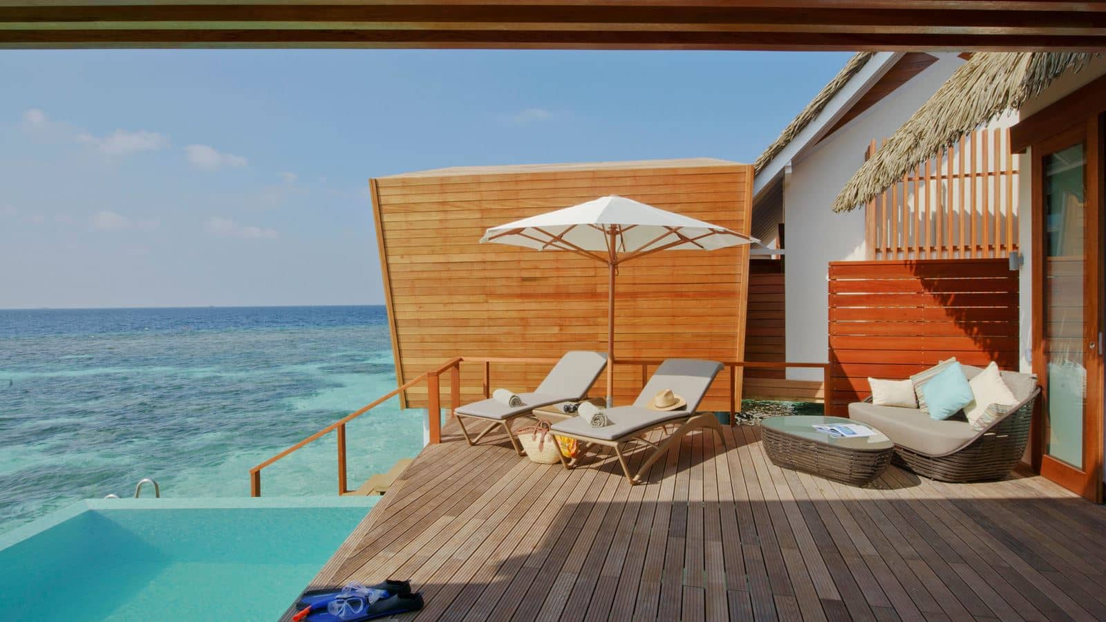 rooms-ocean-pool-villa