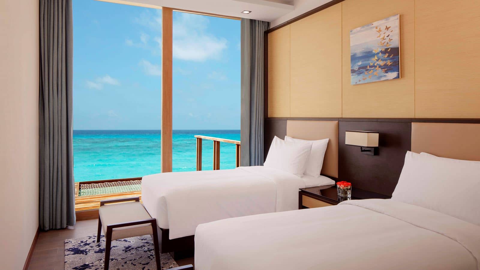 rooms-overwater-villa--3-bedrooms--pool--lagoon-view