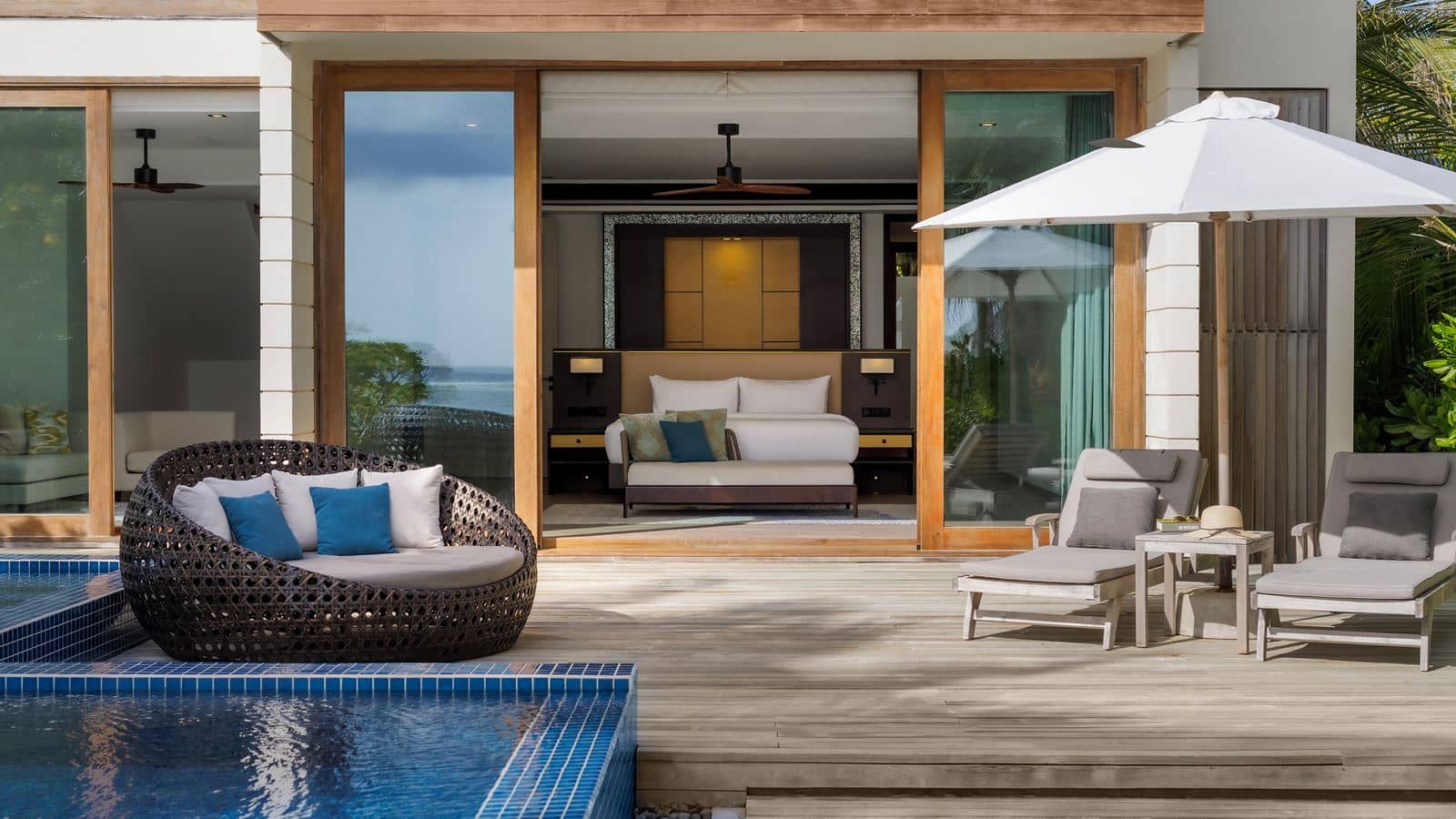 rooms-family-villa--2-bedrooms-pool--sunset-view