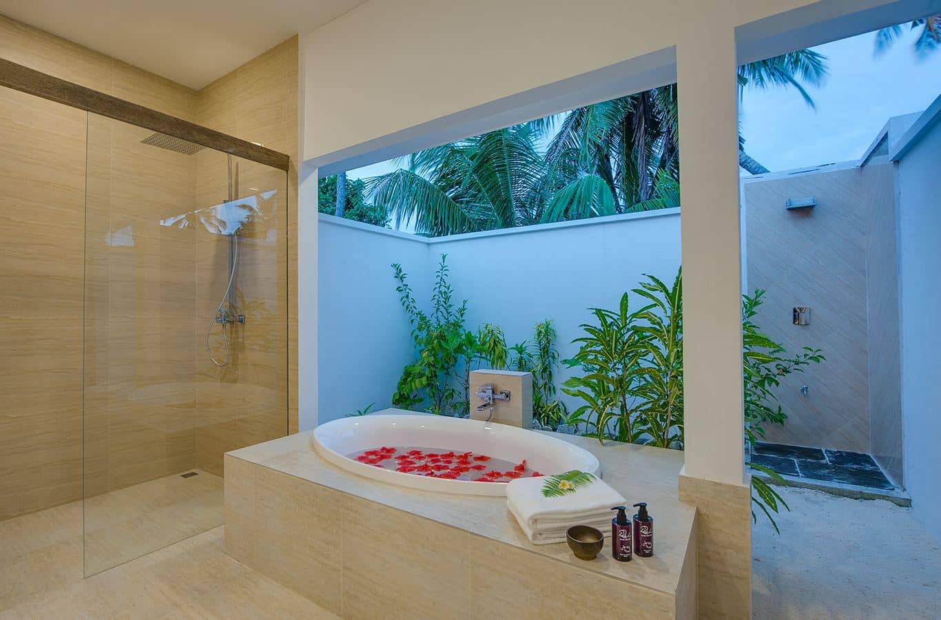 rooms-lagoon-view-villa