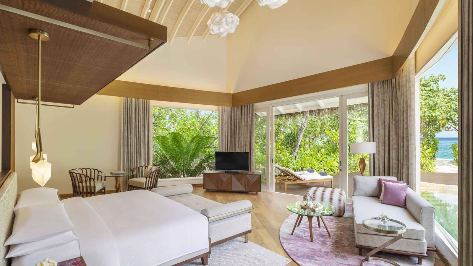 rooms-beach-pool-villa-sunrise
