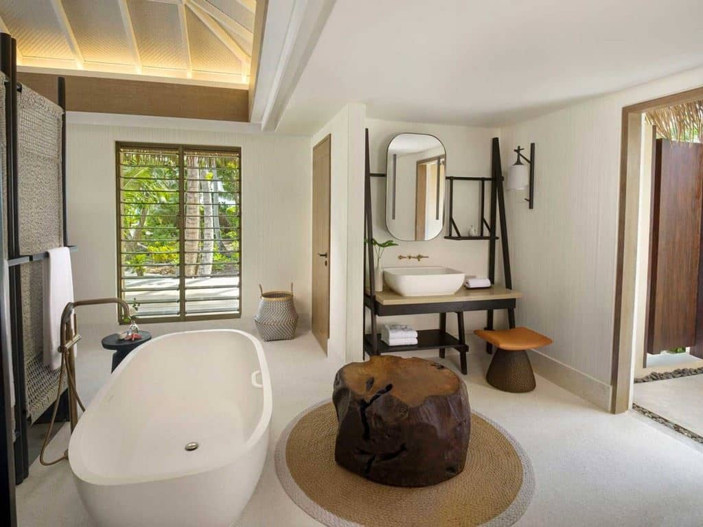 rooms-three-bedroom-royal-beachfront-residence