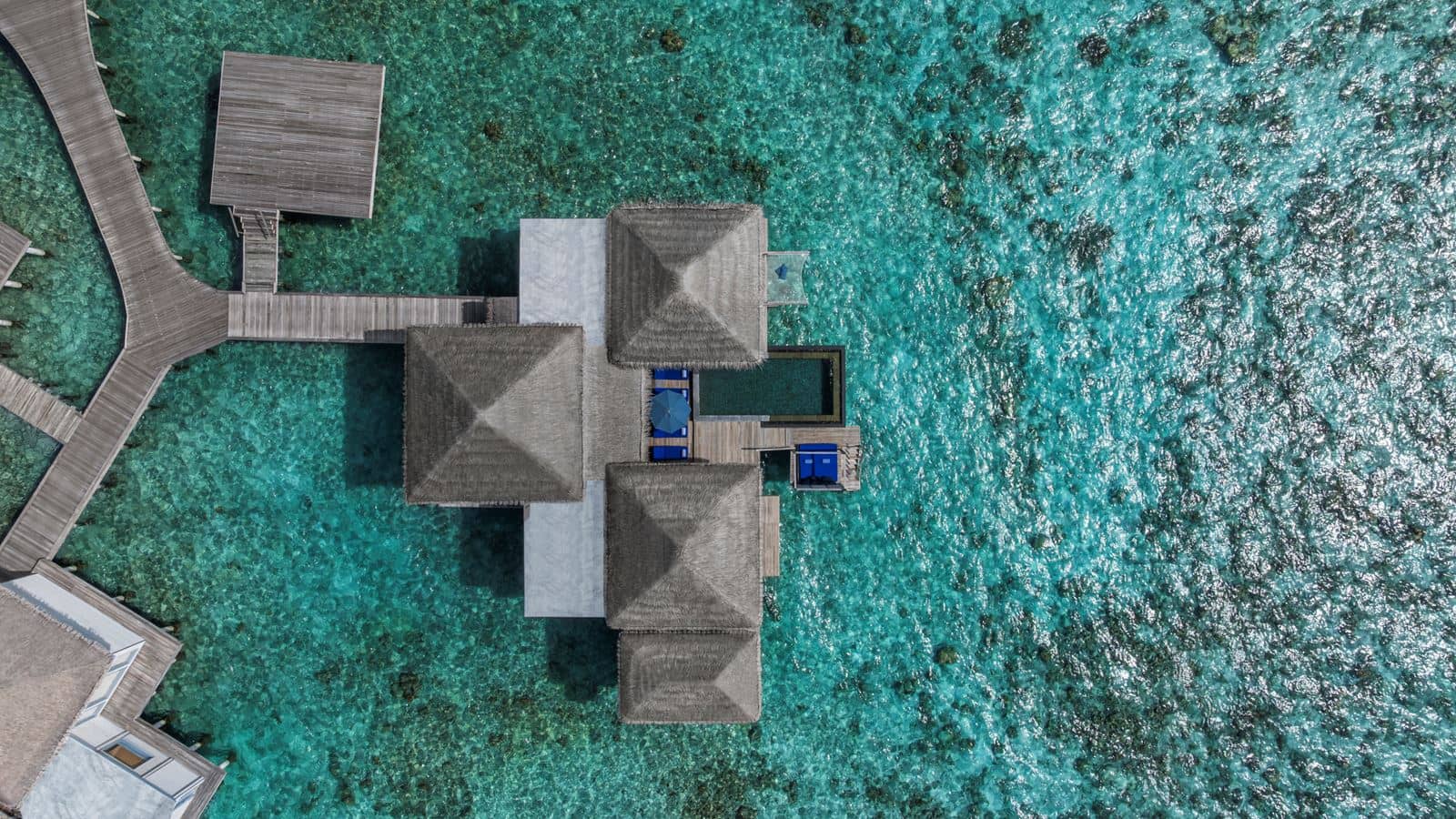 rooms-sunset-overwater-retreat-2br