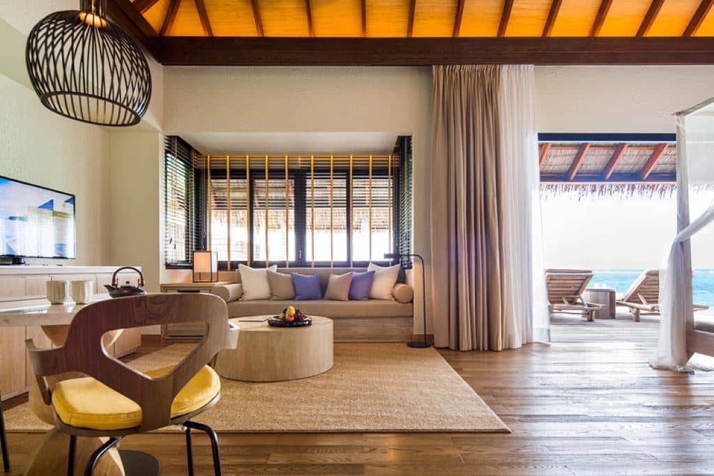 rooms-water-suite