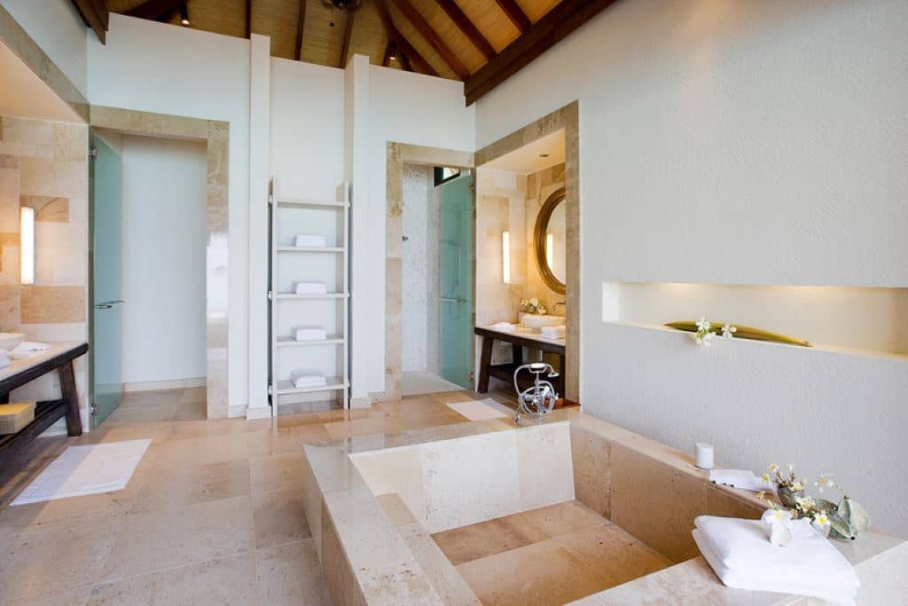 rooms-water-villa