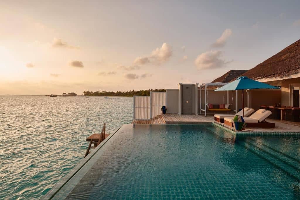 rooms-two-bedroom-water-villa-with-pool