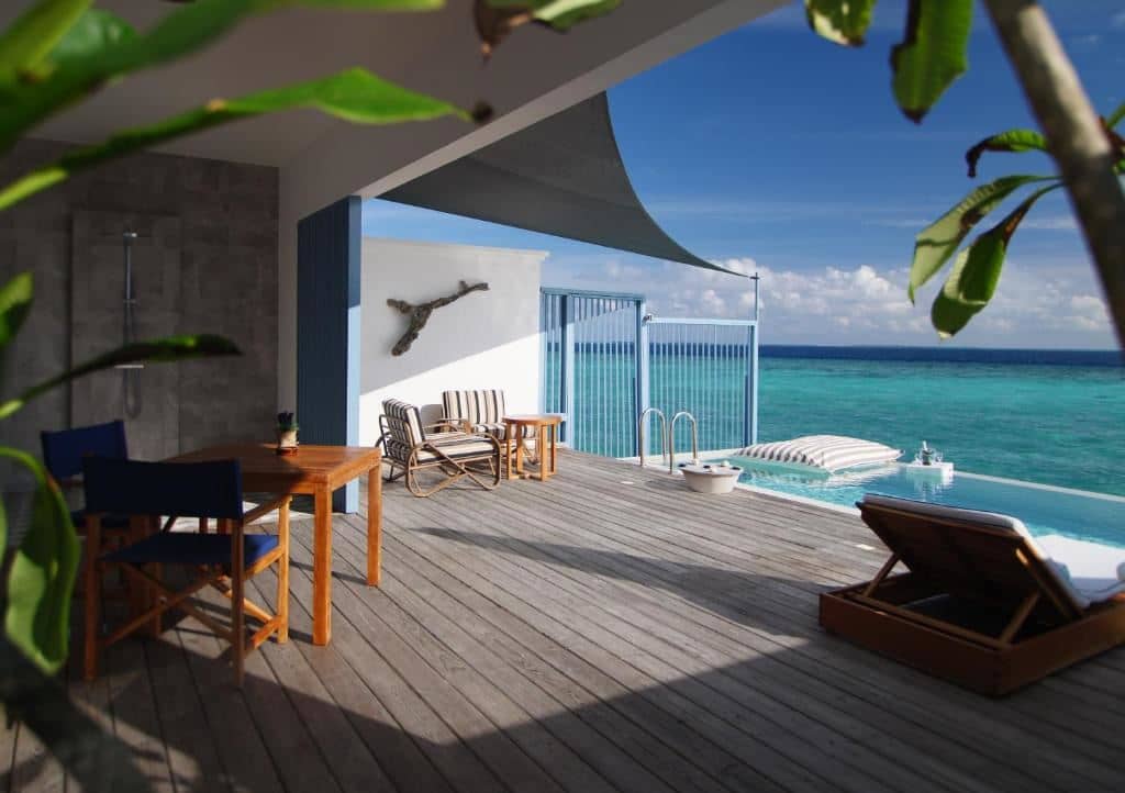 rooms-sunset-water-pool-villa