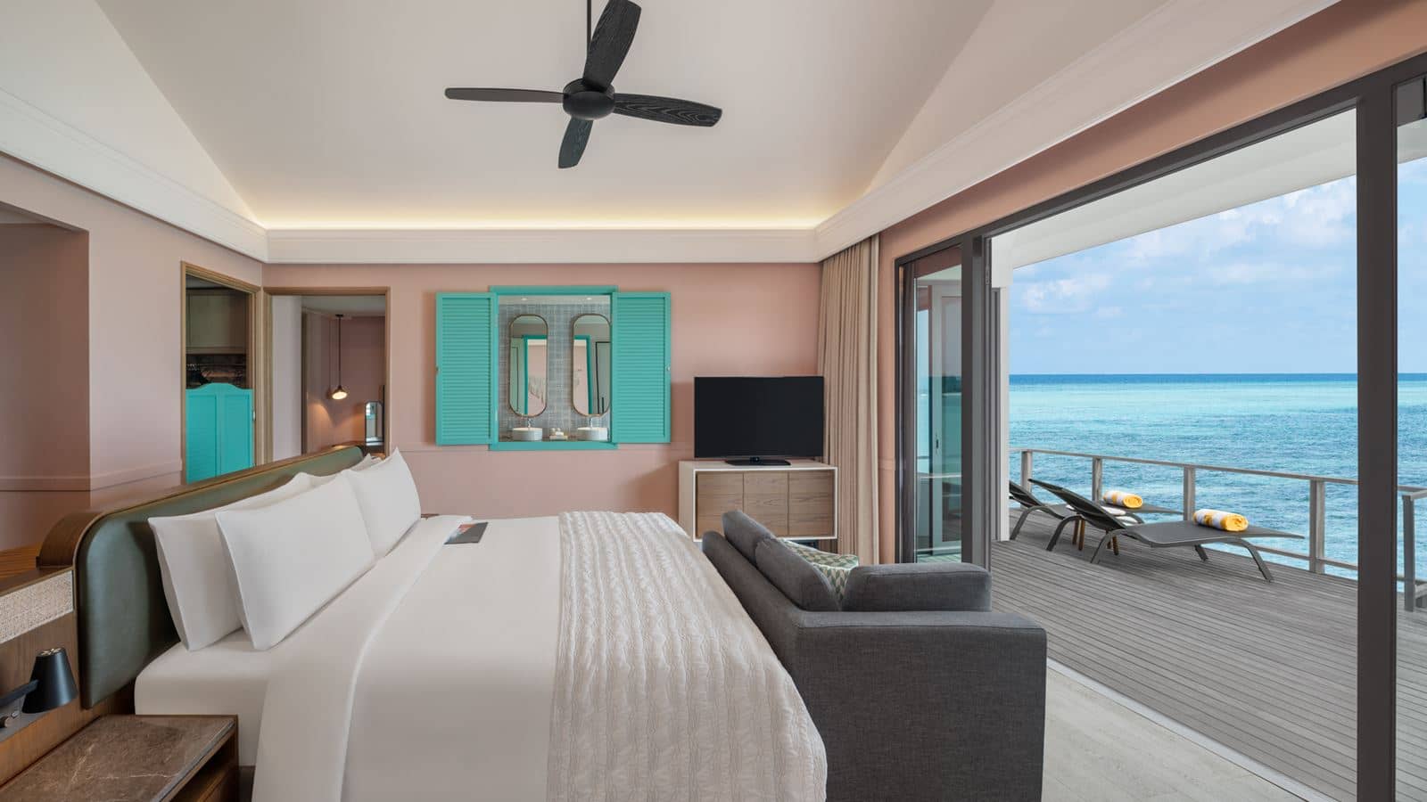 rooms-sunrise-overwater-villa