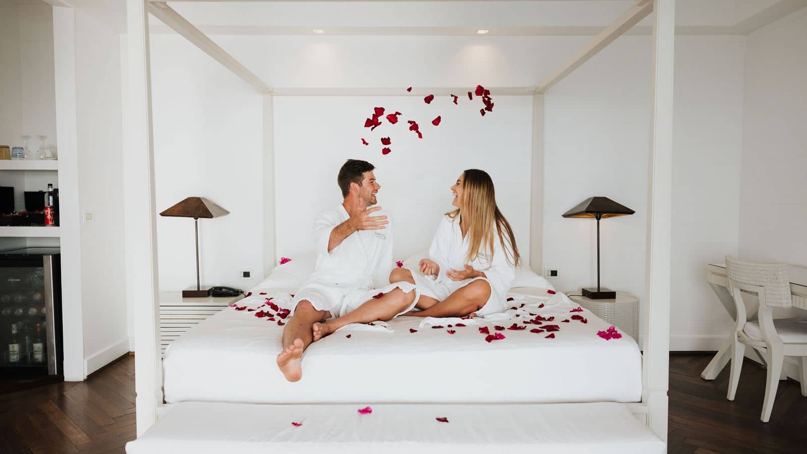 rooms-jaccuzi-water-villa