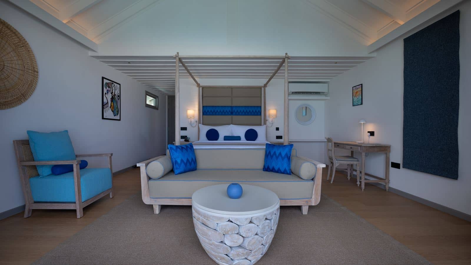rooms-lagoon-pool-villa