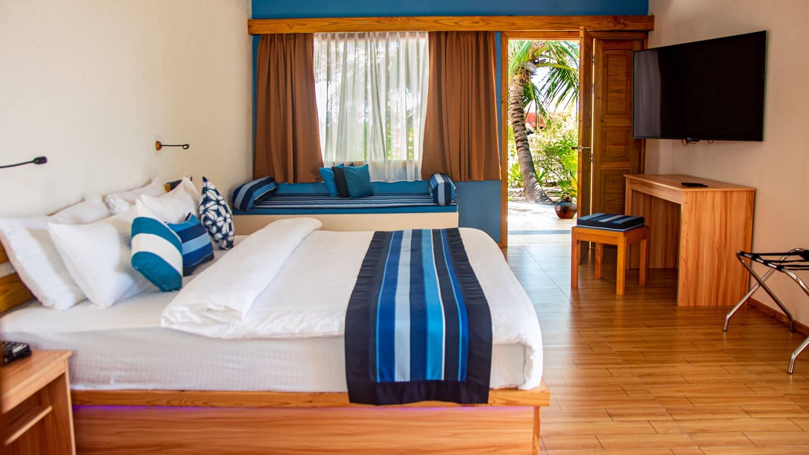 rooms-palm-villa