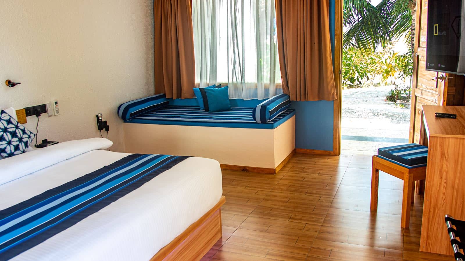 rooms-palm-villa