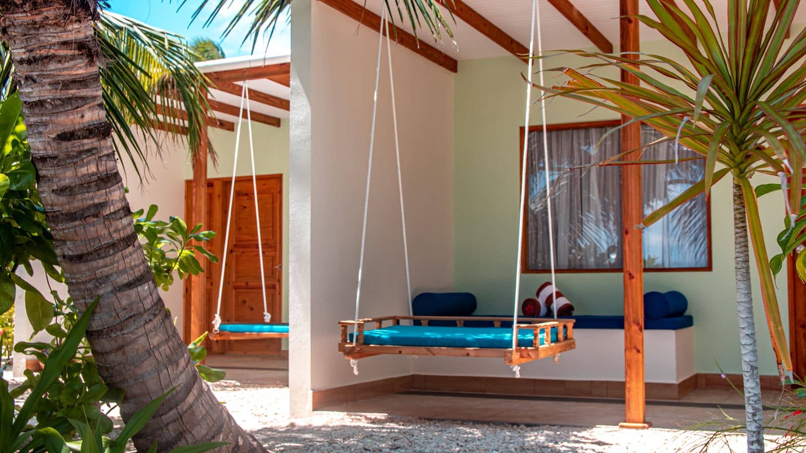 rooms-palm-villa