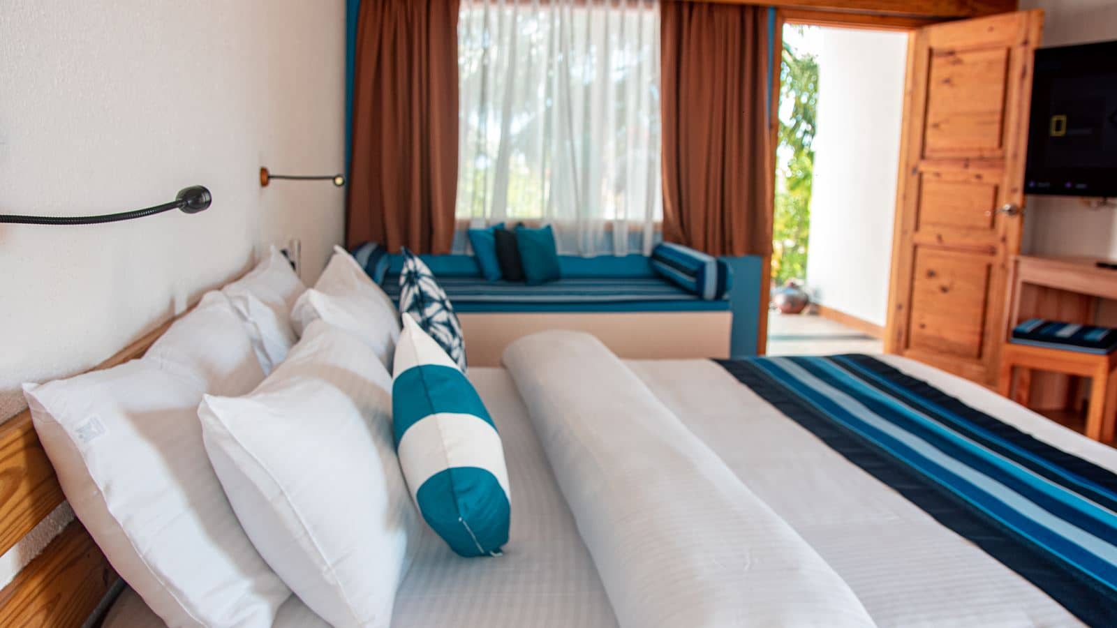 rooms-palm-villa