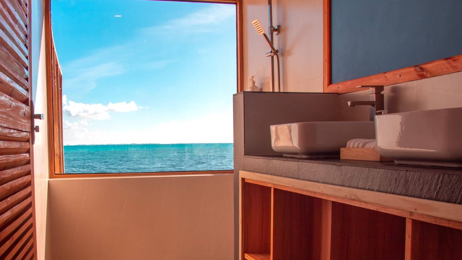 rooms-water-villa
