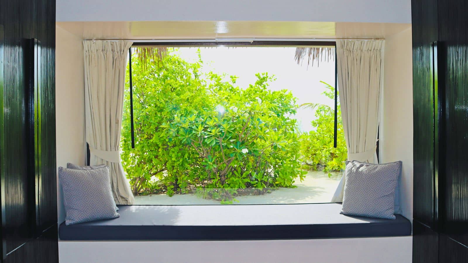 rooms-beach-villa