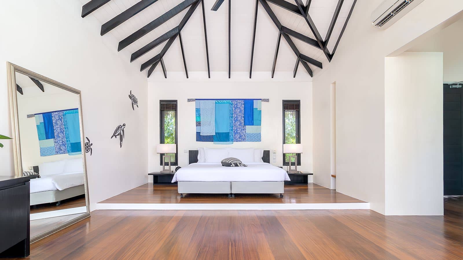 rooms-beach-villa-with-pool