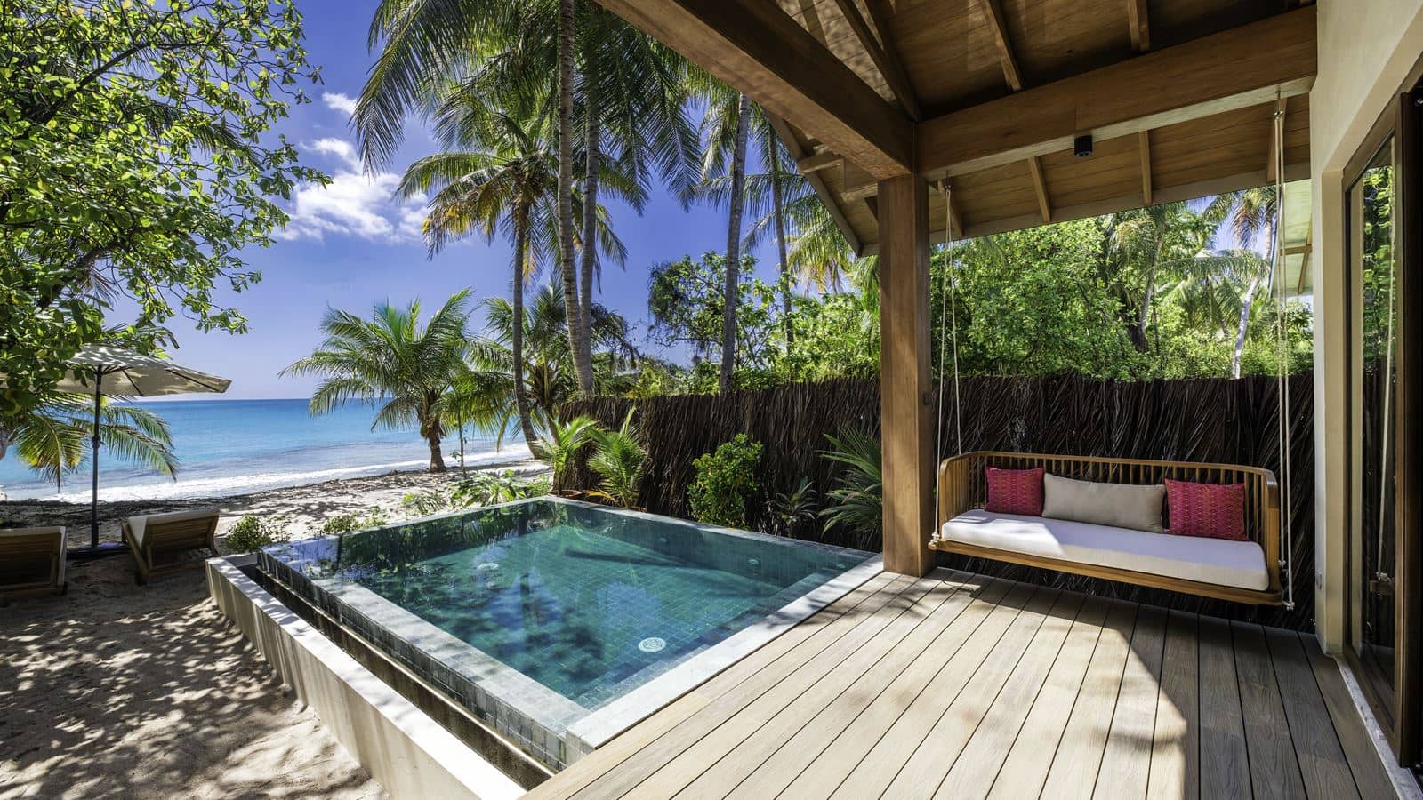 rooms-premium-beach-pool-villa