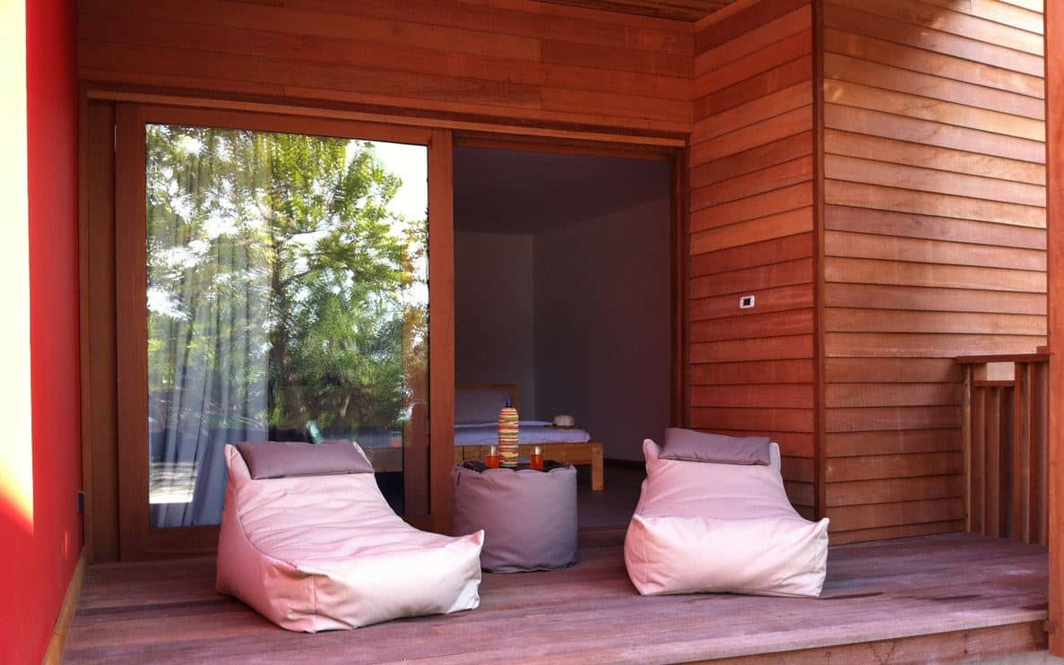 rooms-beach-front-room