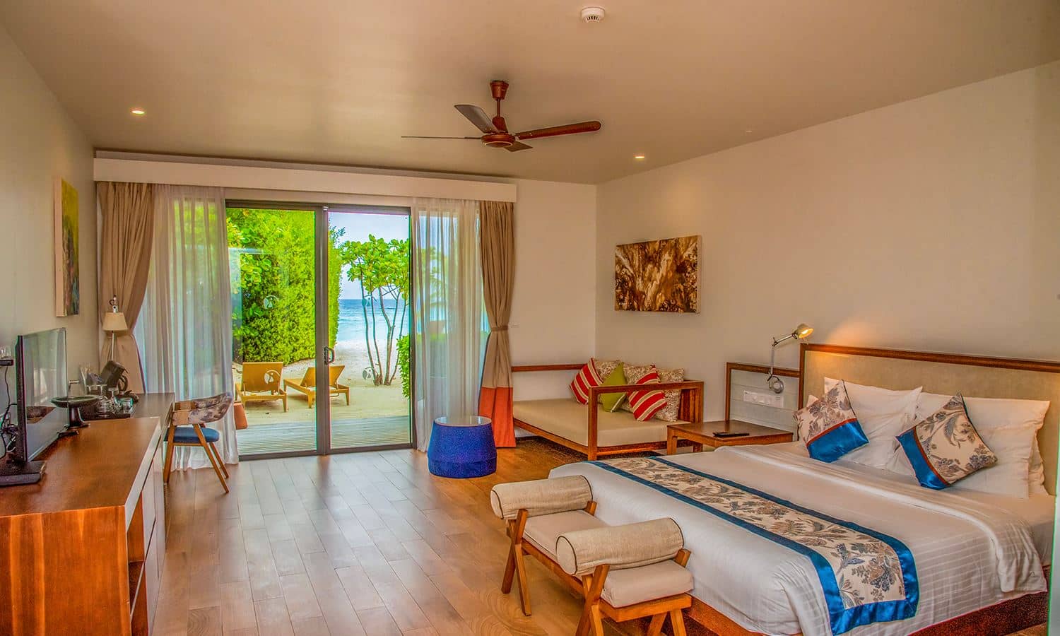 rooms-family-double-room-superior-sea-view-beach-access-fams1