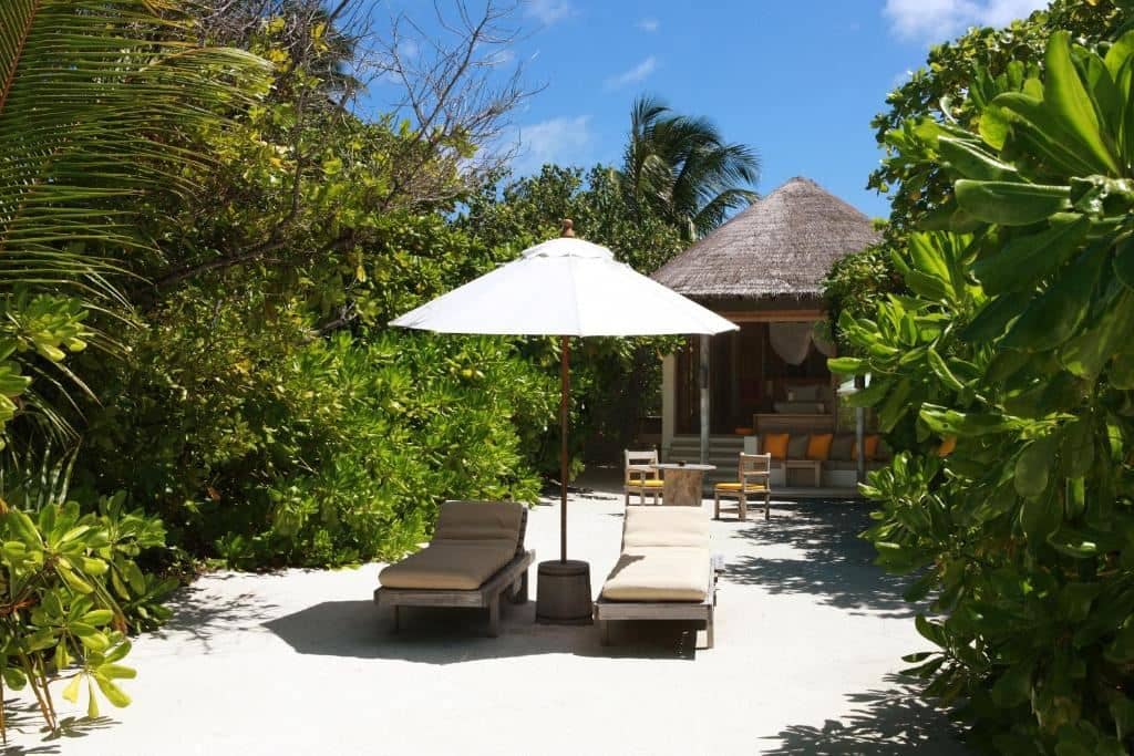 rooms-lagoon-beach-villa