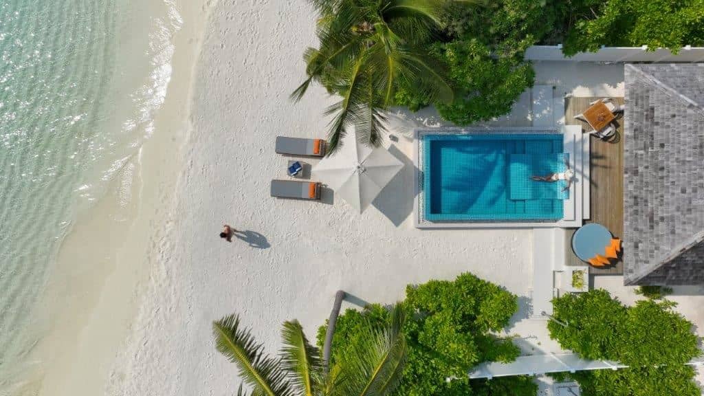 rooms-beach-villa-with-pool