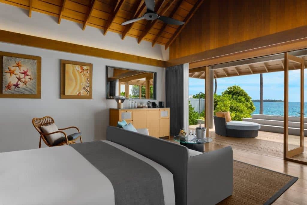 rooms-beach-villa-with-pool