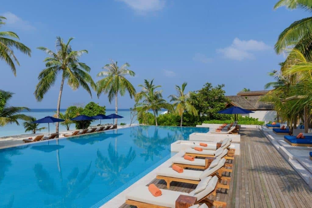bars-sunset-pool-and-bar