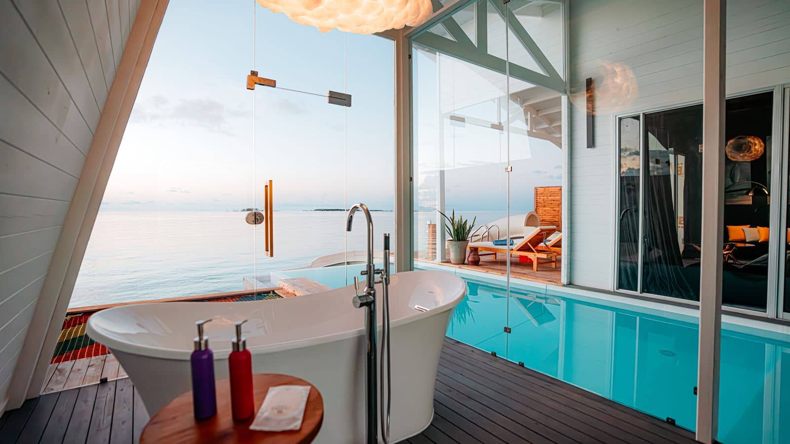 rooms-odi-water-villa-with-private-pool--slide