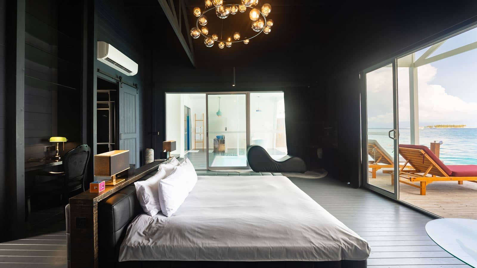rooms-odi-water-villa-with-private-pool--slide