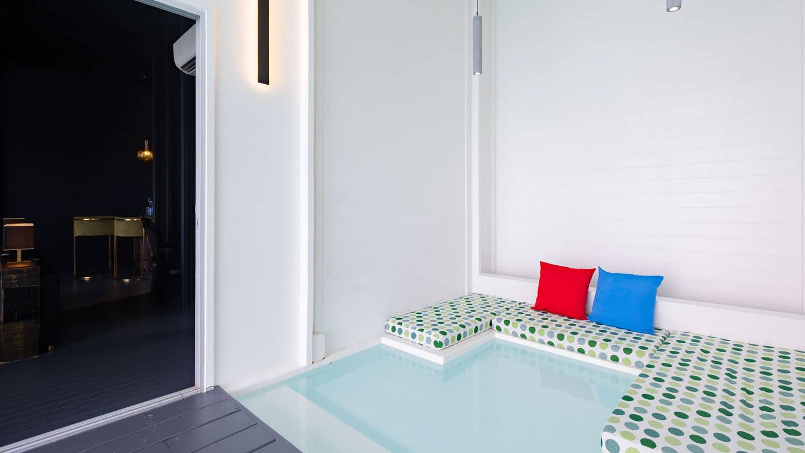 rooms-odi-water-villa-with-private-pool--slide