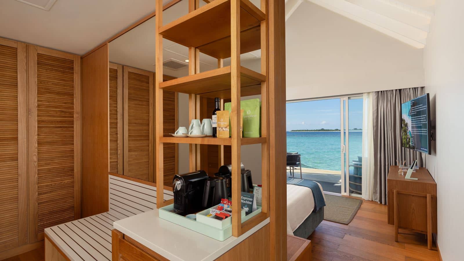 rooms-water-villa