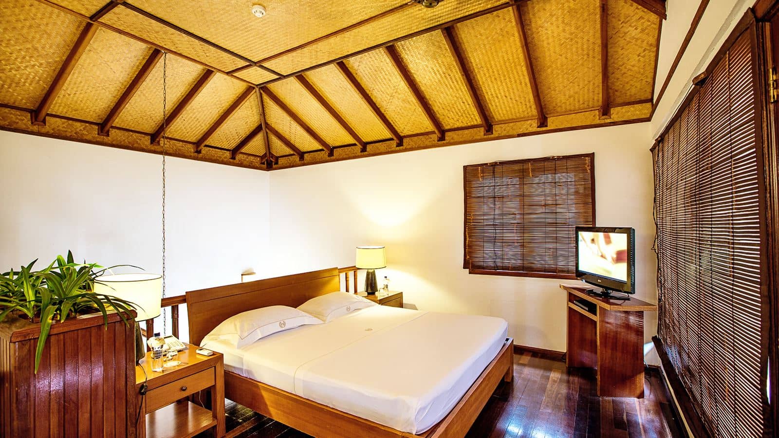 rooms-garden-villa