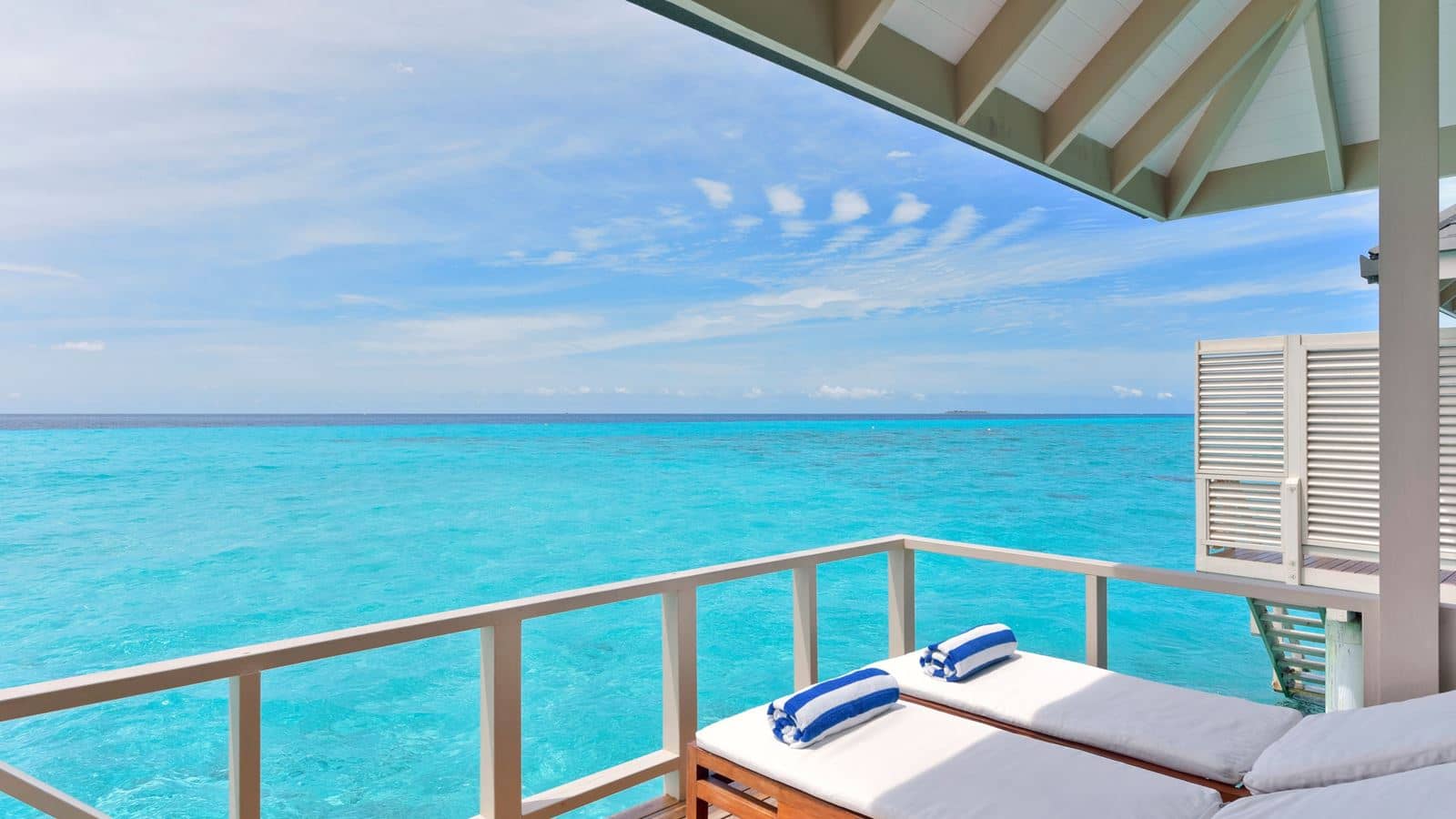rooms-water-villa